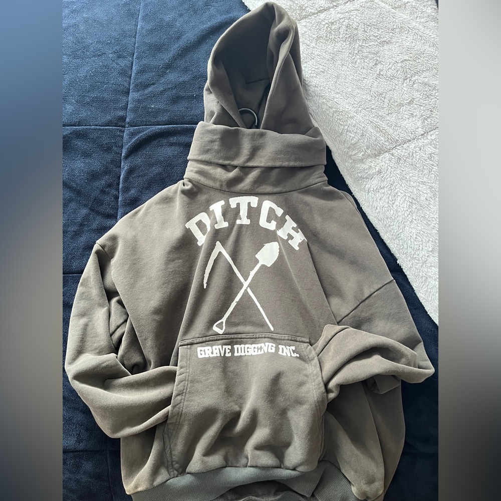 Ditch hoodie